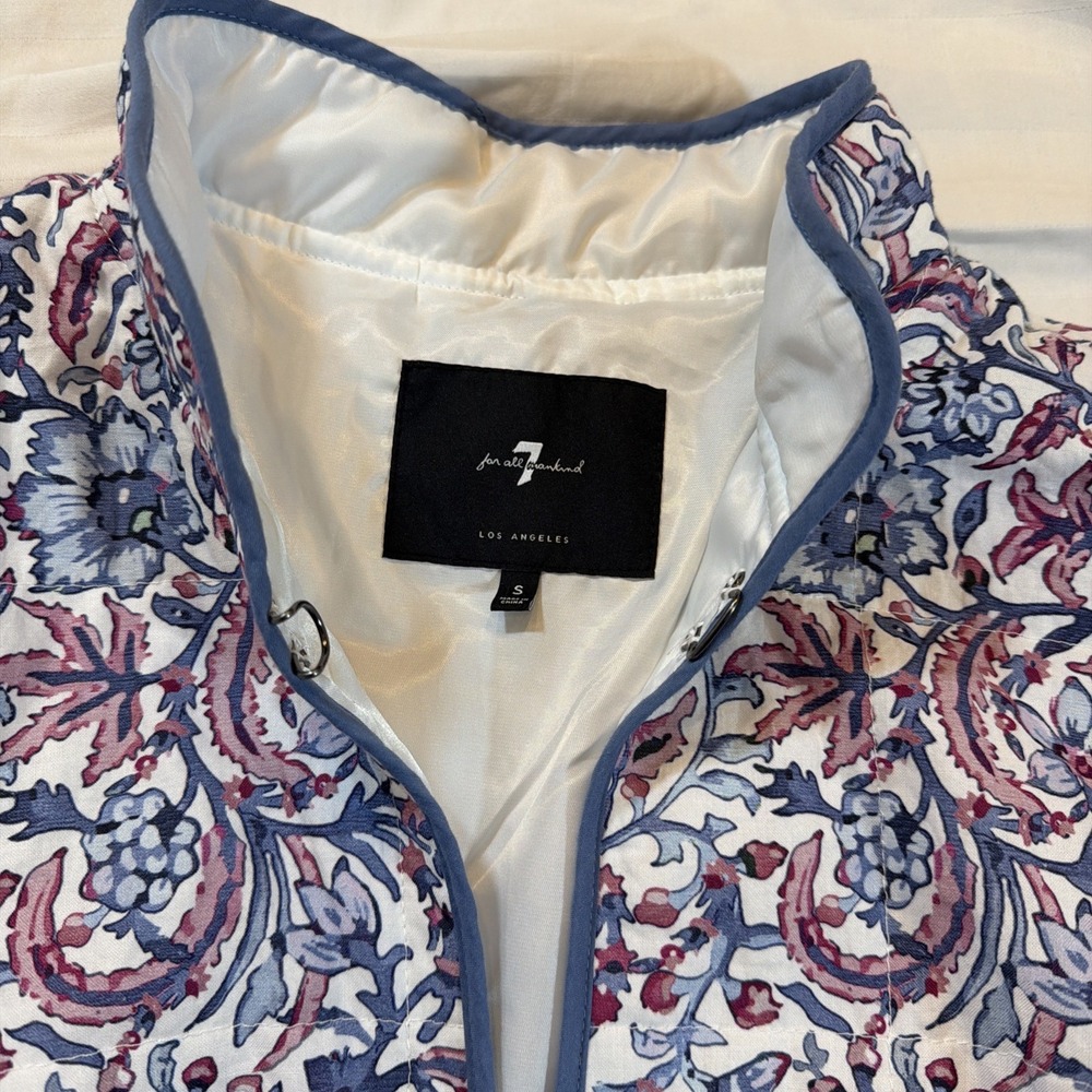 NWOT 7 For All Mankind Women's Small Quilted Floral Jacket Lightweight White BL - Picture 2 of 16